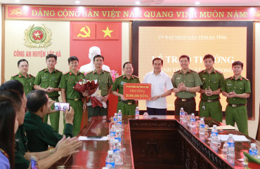 Khen thưởng Công an huyện Lộc Hà trong đấu tranh phòng chống tội phạm